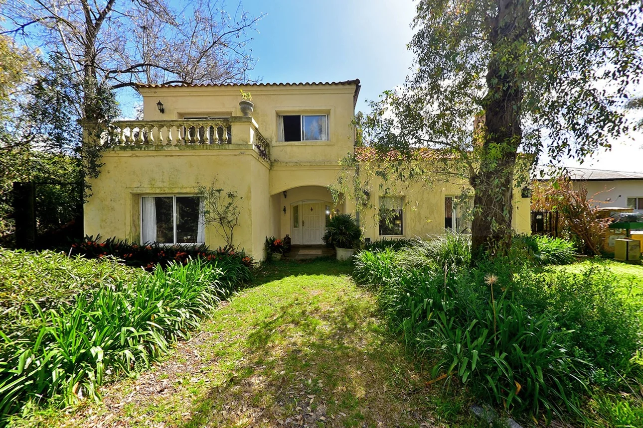 Casa en venta en Pilar