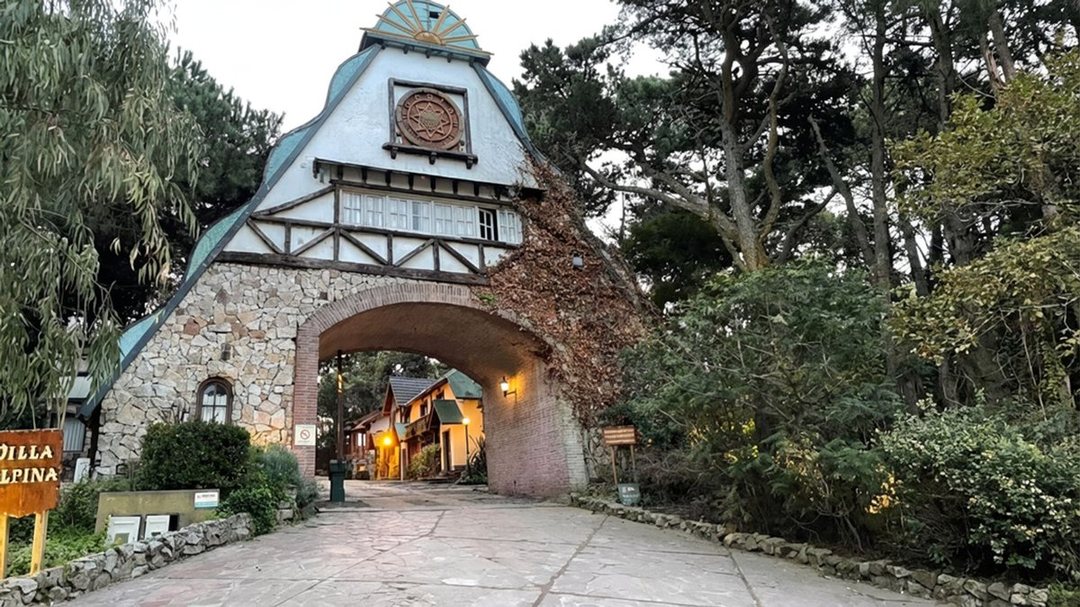 CABAÑA VENTA EN CARILÓ CON AMENITIES