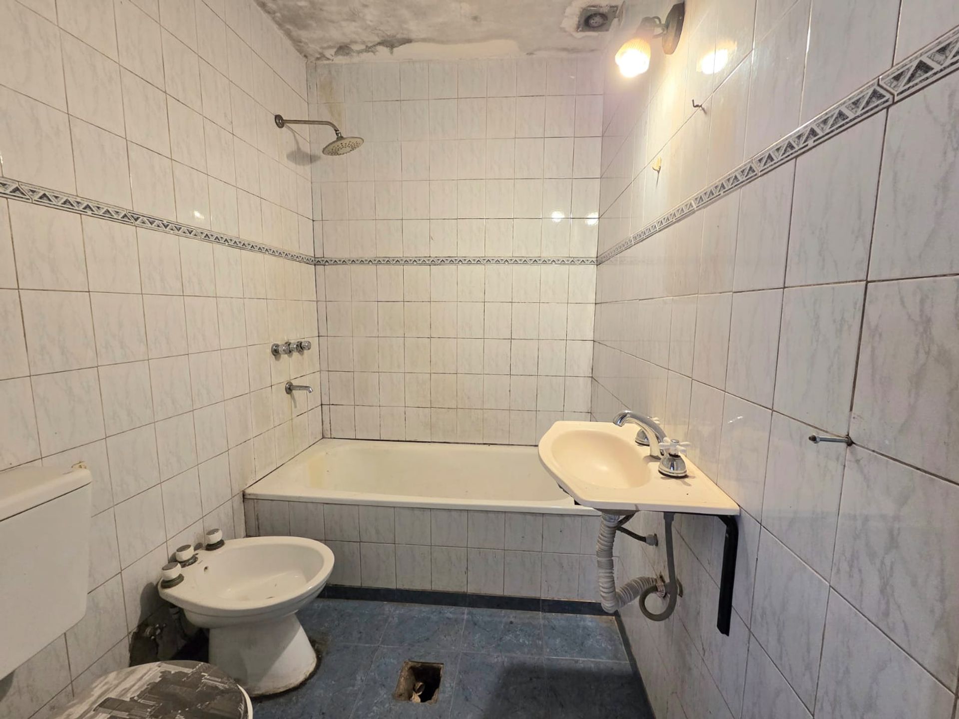 VENTA CASA A RECICLAR LUIS AGOTE - foto 5