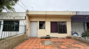 VENTA Casa Paso Carrasco 2 dormitorios y fondo
