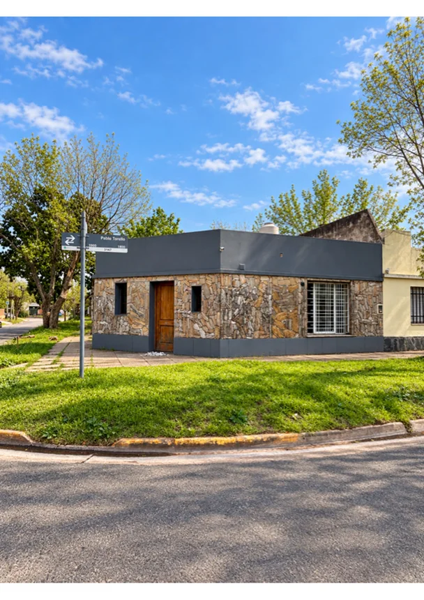 Casa de 3 ambientes en venta en Hurlingham, Potosi 1000