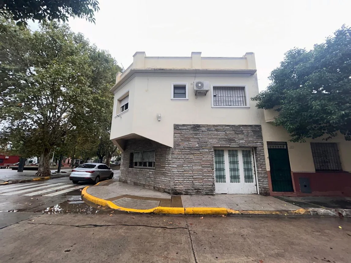 Casa de 5 ambientes en venta en Barracas, Doctor Emilio R. Coni 3200