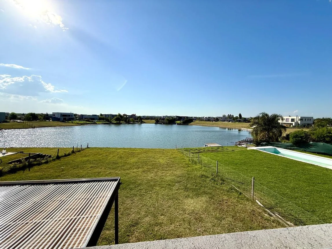 Casa en venta en Pilar, foto 4