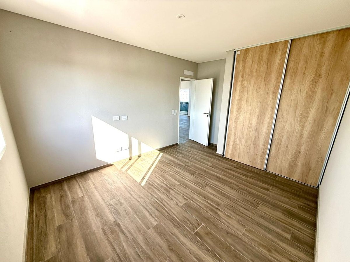 Foto 28 — Casa venta 6 ambientes San Sebastian AL AGUA