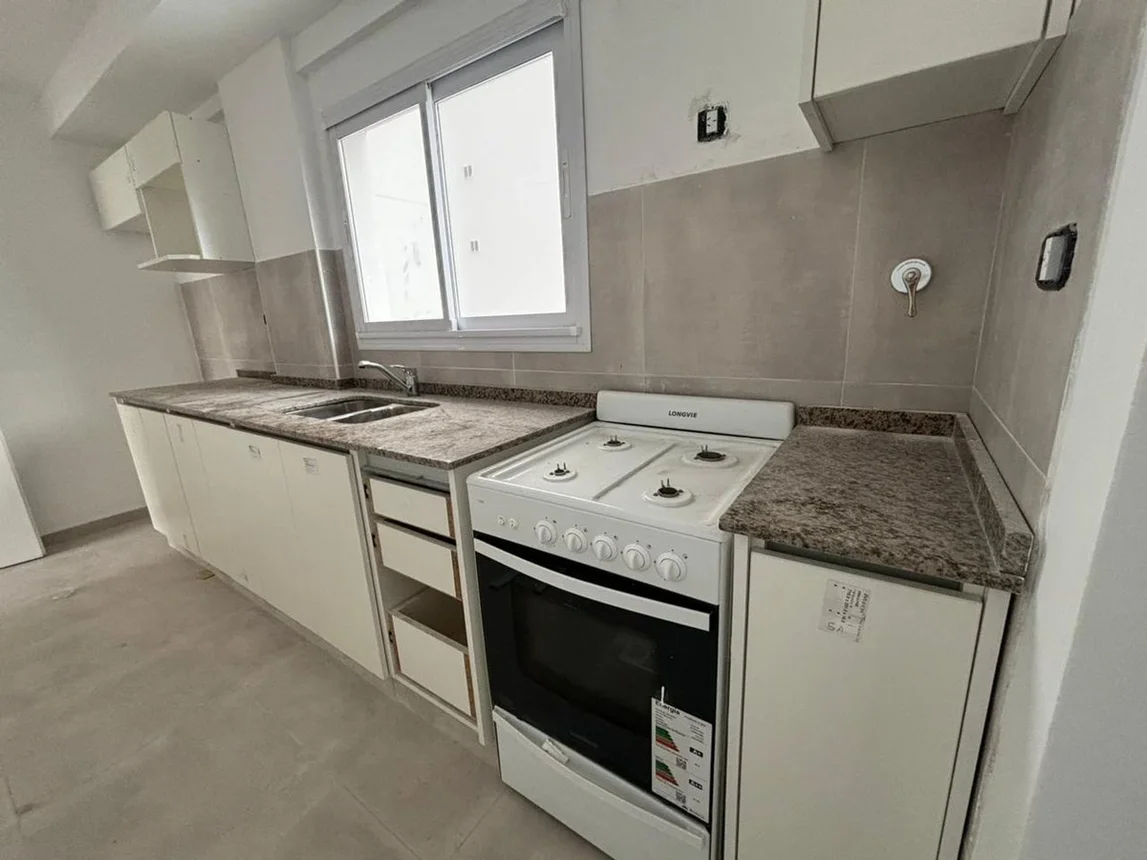 Departamento de 3 ambientes en venta en Caseros, General Manuel Belgrano 4600, foto 2