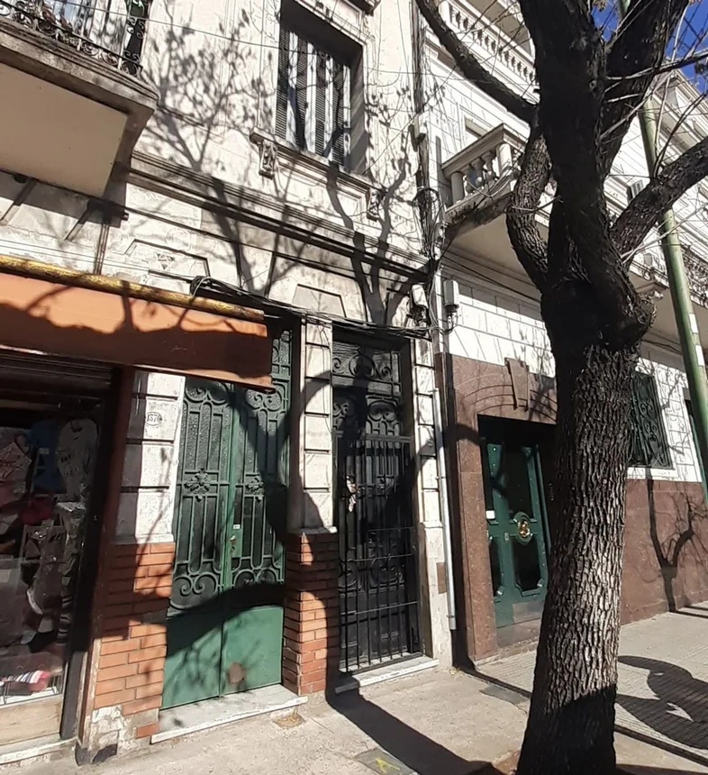 PH de 3 ambientes en venta en Barracas, Avenida Caseros 1300, foto 2