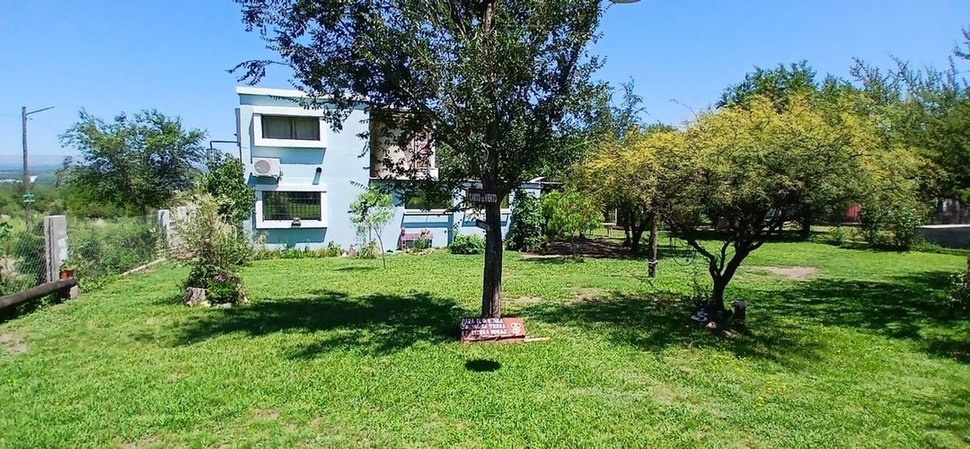 VENTA CASA EN COSQUIN EN LOTE DE 780 METROS