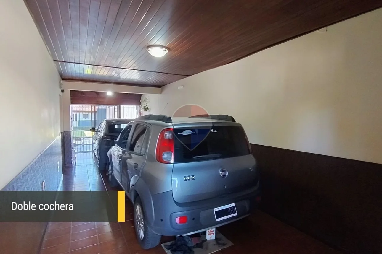 Casa en venta en Quilmes, foto 2