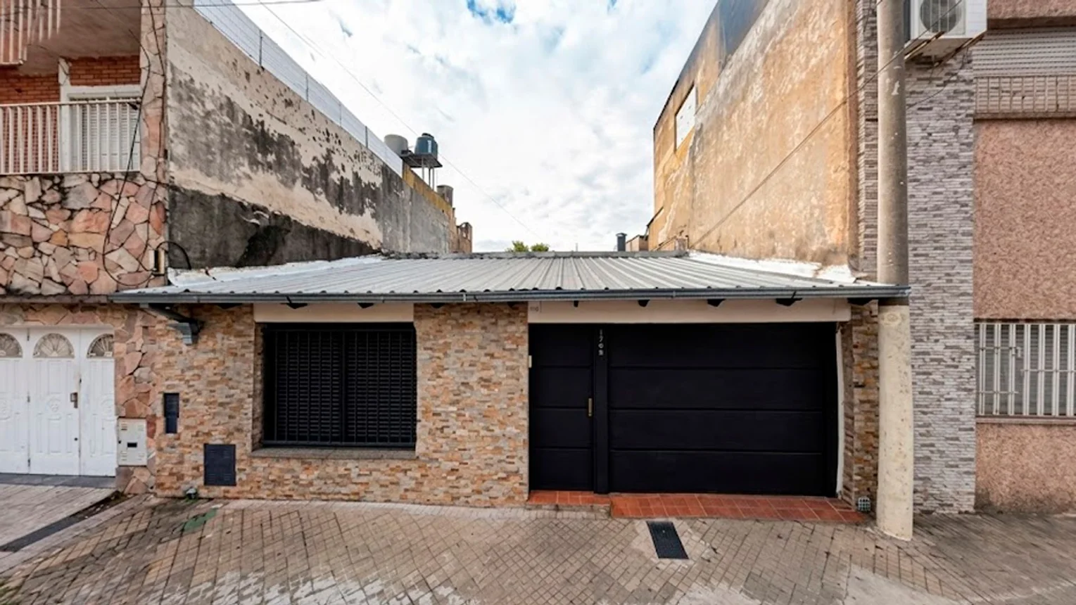 Casa en venta 3 dormitorios - 2 cocheras, foto 2