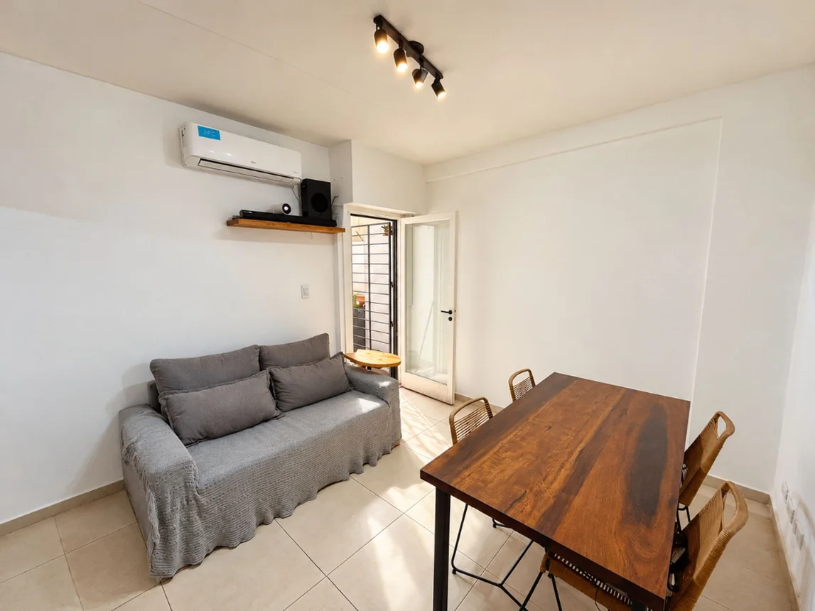 Venta dpto 2 amb c/ patio pb- excelente ubicacion, foto 1