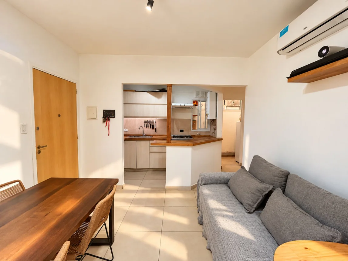 Venta dpto 2 amb c/ patio pb- excelente ubicacion, foto 2