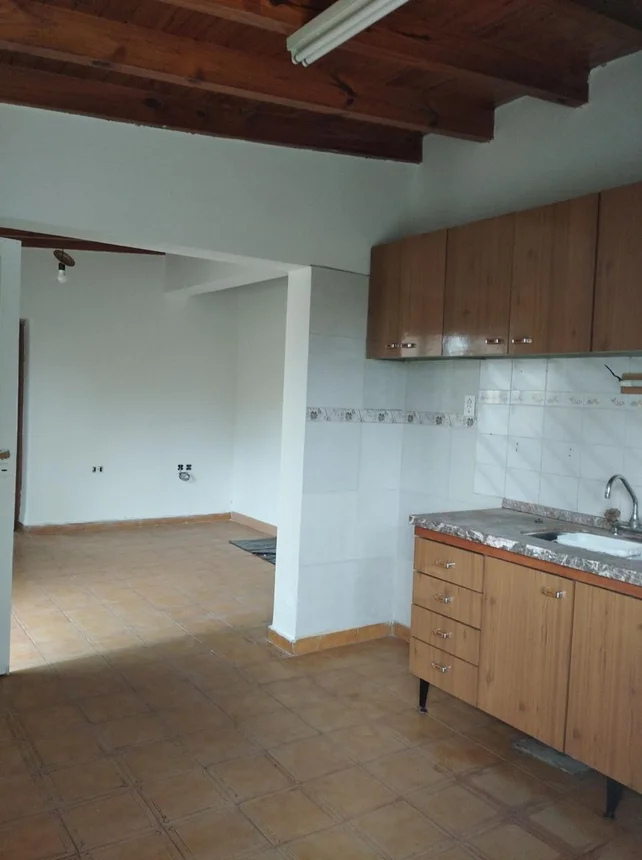 Casa de 8 ambientes en venta en Godoy Cruz, J J Paso 700, foto 5