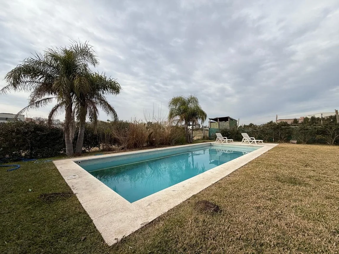 Casa en venta en Pilar
