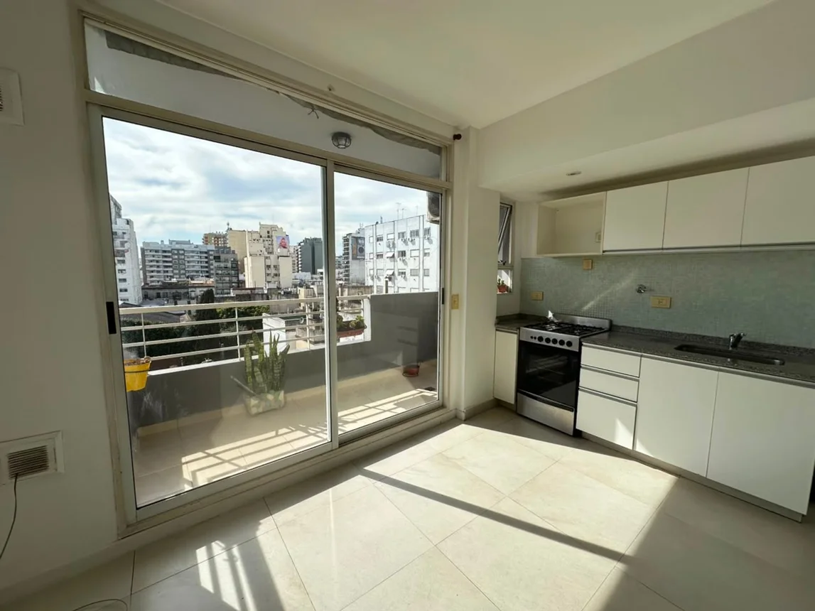 Departamento en alquiler en Flores, Terrero 0