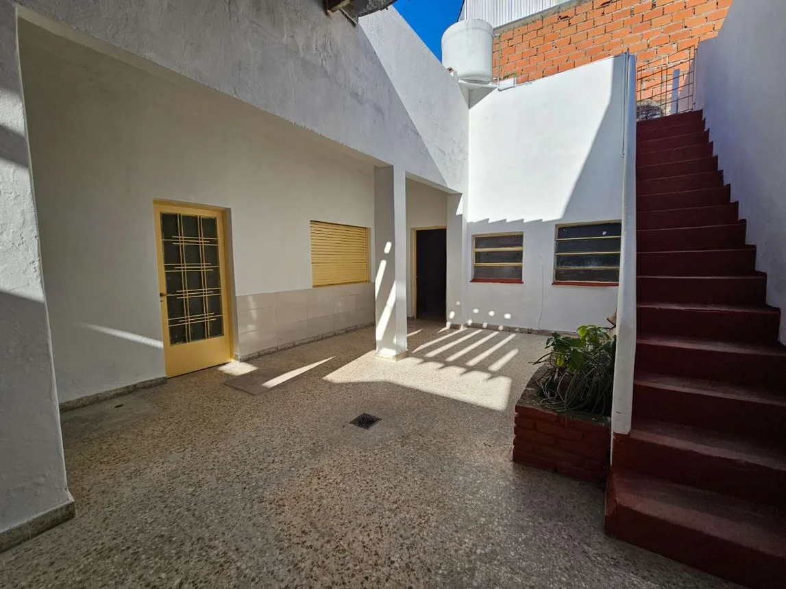 Casa en venta en Morón, foto 2