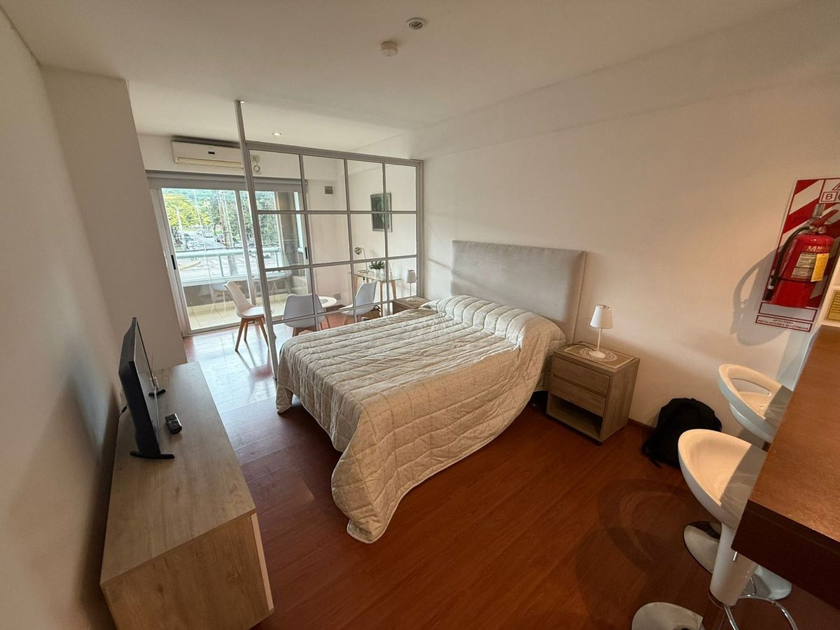 MONOAMBIENNTE AMOBLADO VENTA ZONA TRES CERRITOS - foto 2