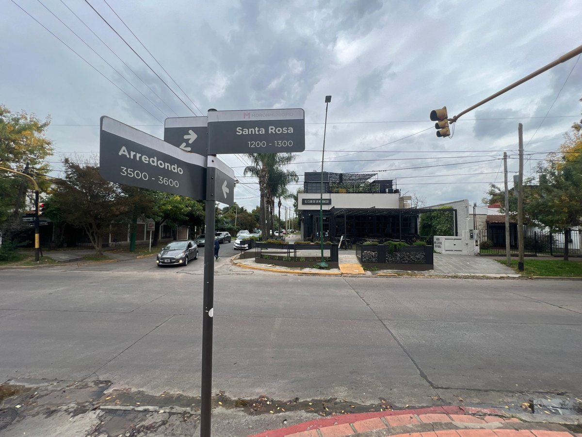 Foto 5 — ALQUILER LOCAL CASTELAR NORTE SANTA ROSA ESQUINA