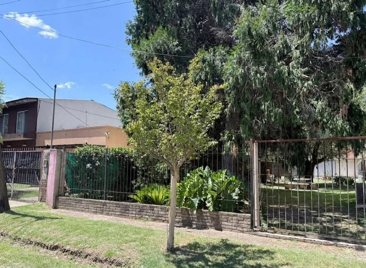Casa en venta en Del Viso, Santo Domingo 1800