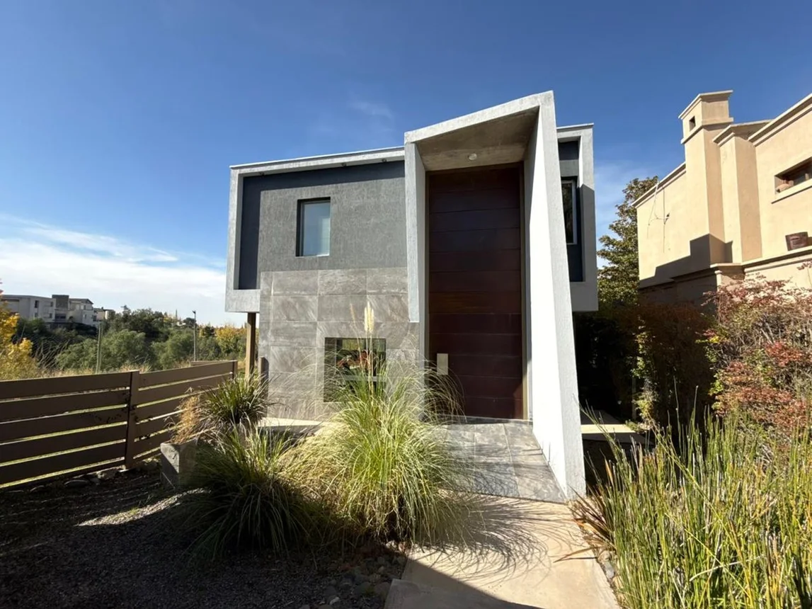 Casa en venta en Luján de Cuyo