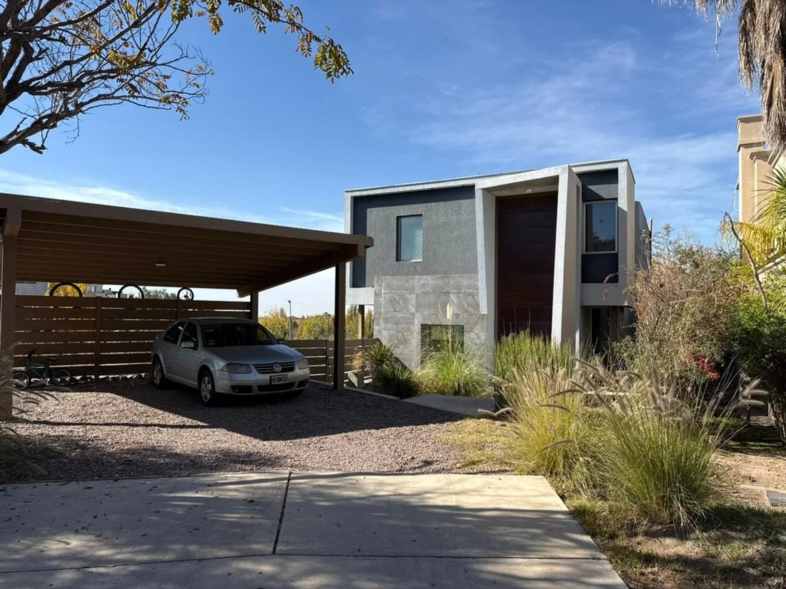 Casa en venta en Luján de Cuyo, foto 2