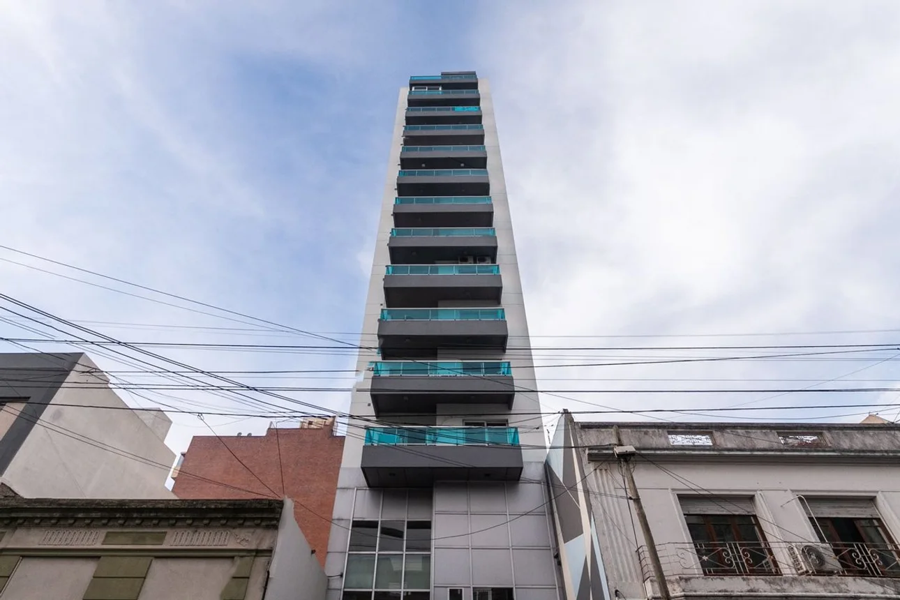 Departamento en venta en Lanús Este, Salta 1900
