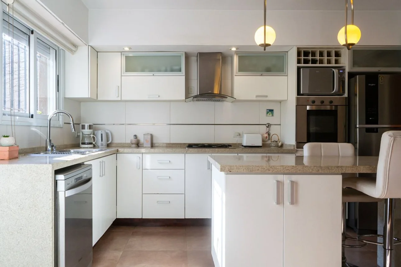 Casa de 4 ambientes en venta en Llavallol, Los Laureles 0