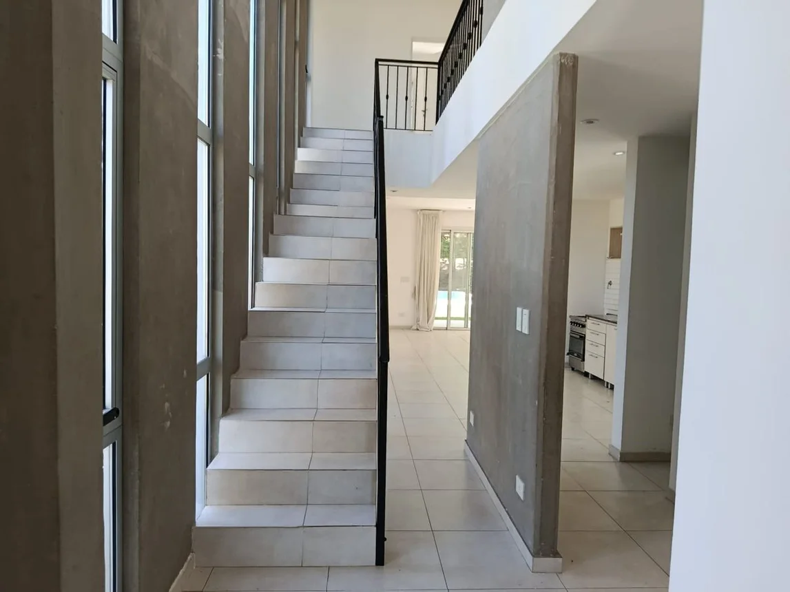 Casa de 5 ambientes en venta en Benavídez, Avenida Alvear 100, foto 2