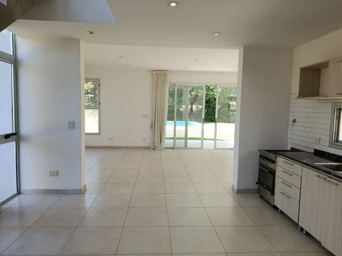 Casa de 5 ambientes en venta en Benavídez, Avenida Alvear 100, foto 4