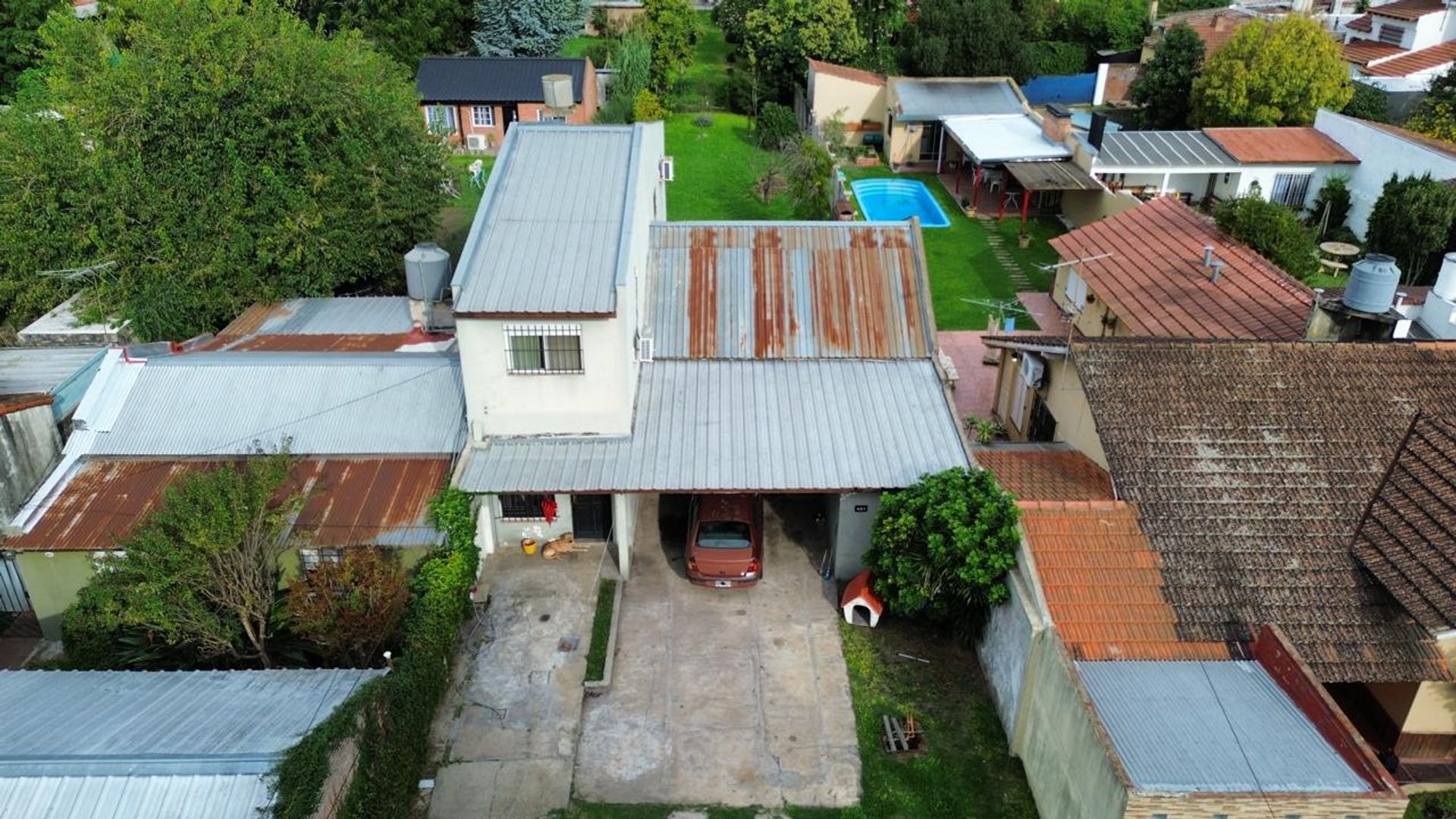 CASA 7 AMBIENTES EN VENTA MONTE GRANDE GRAN LOTE
