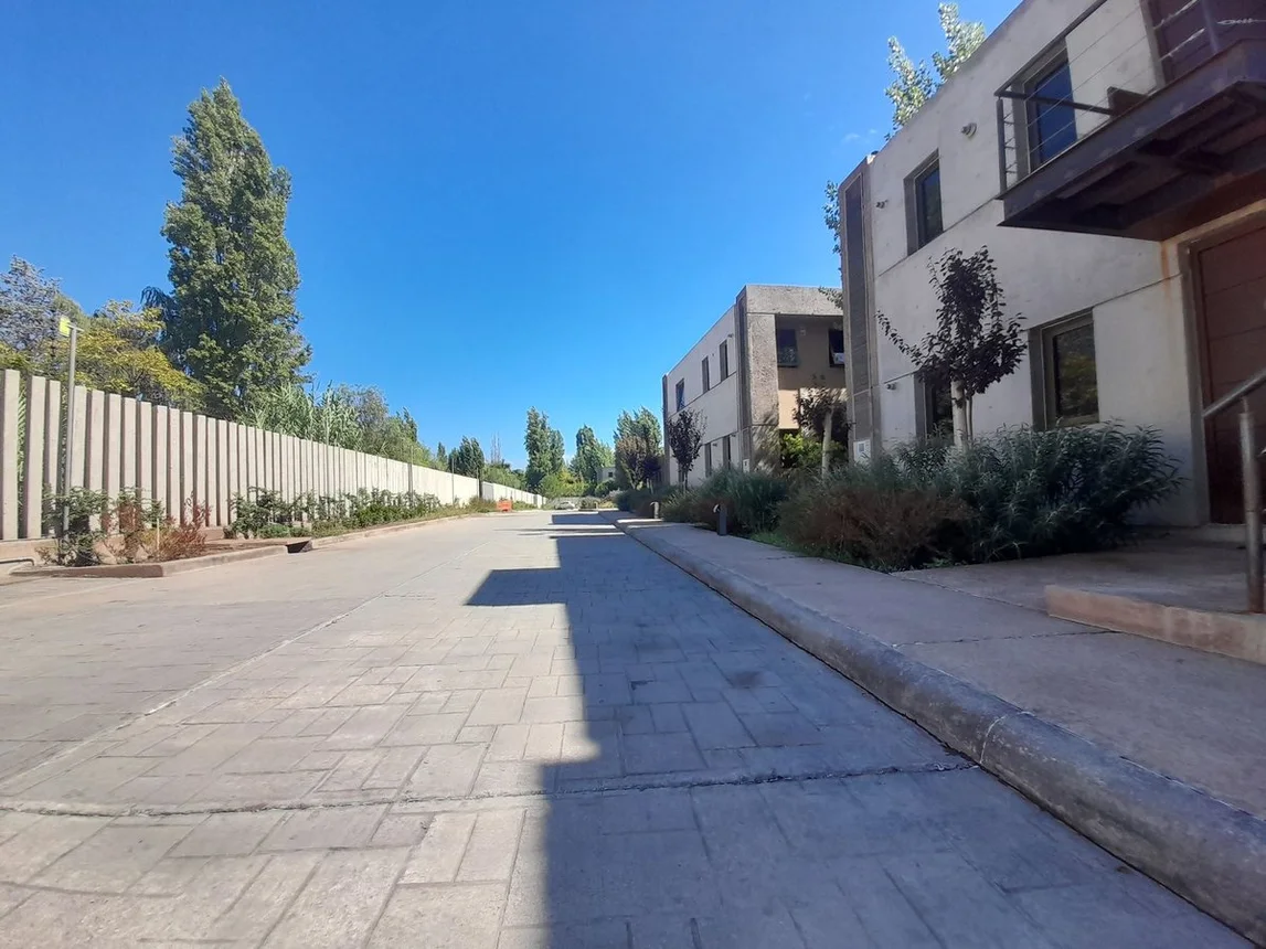 Venta duplex de categoria chacras de coria, foto 4