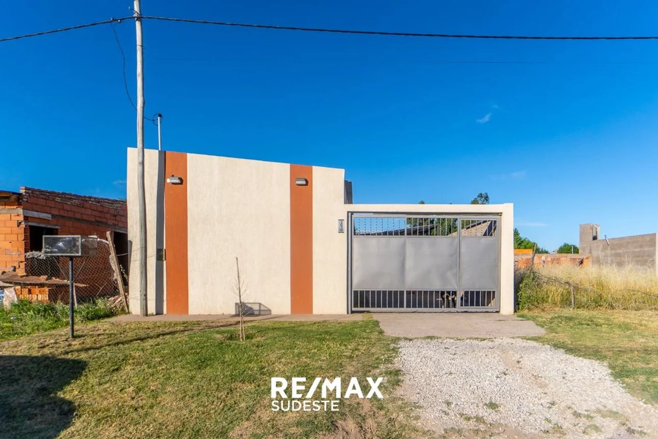 Casa en venta en Bahía Blanca, foto 2
