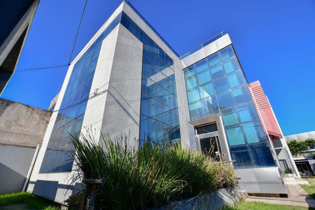 LOCAL Y OFICINAS EN VENTA EN LA PLATA