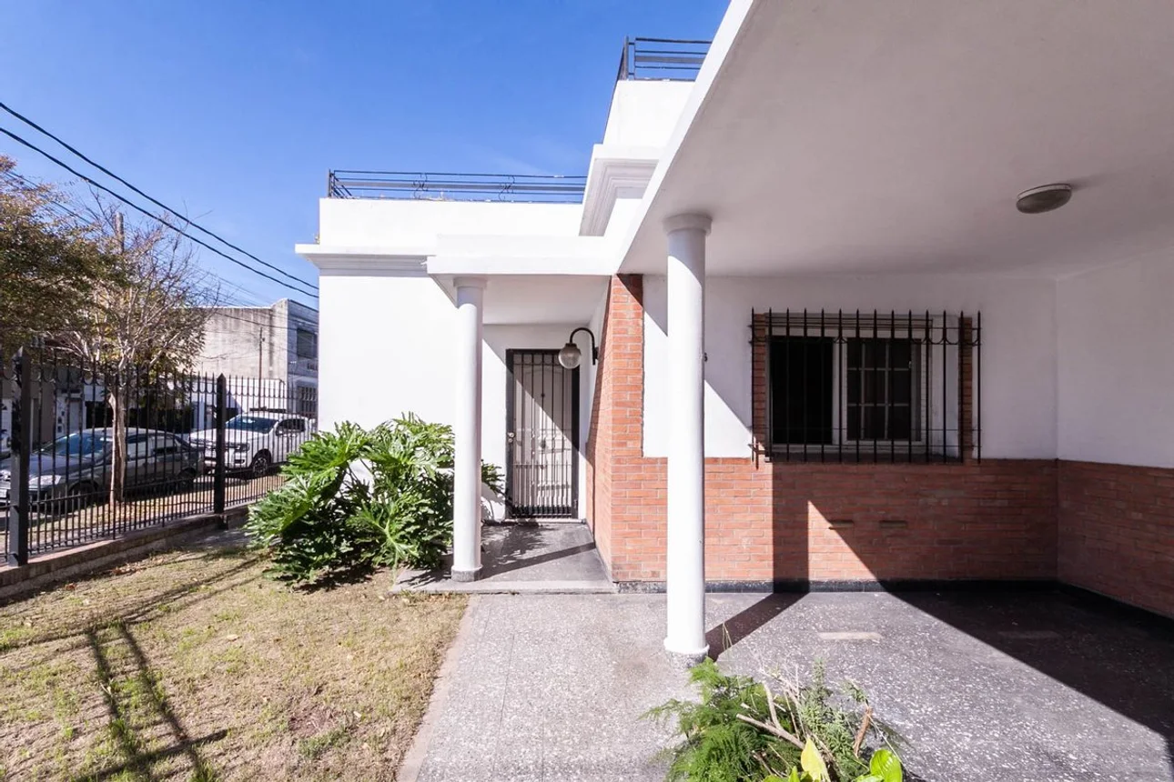 Casa de 3 ambientes en venta en Lanús Este, Doctor Guillermo Gaebeler 1200