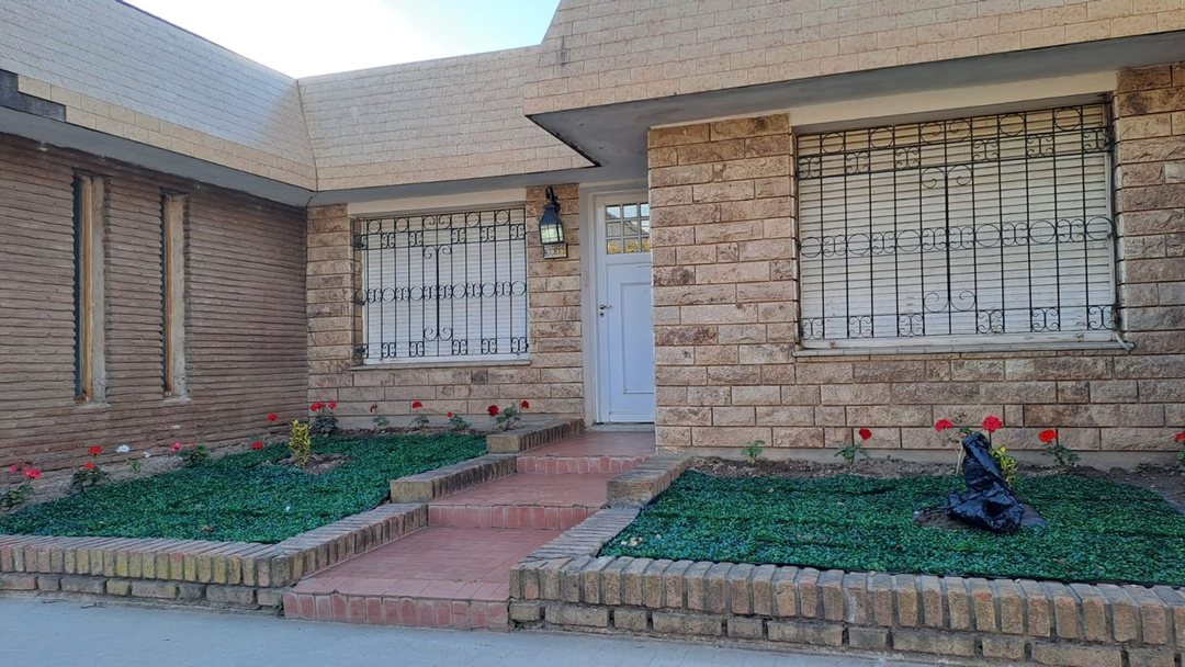 SE VENDE CASA 2 DORMITOR B RIVADAVIA VILLA MARIA