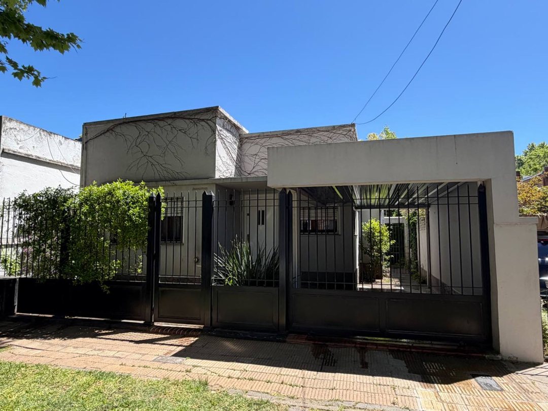 Venta Casa 3 amb Quilmes PARQUE COCHERA