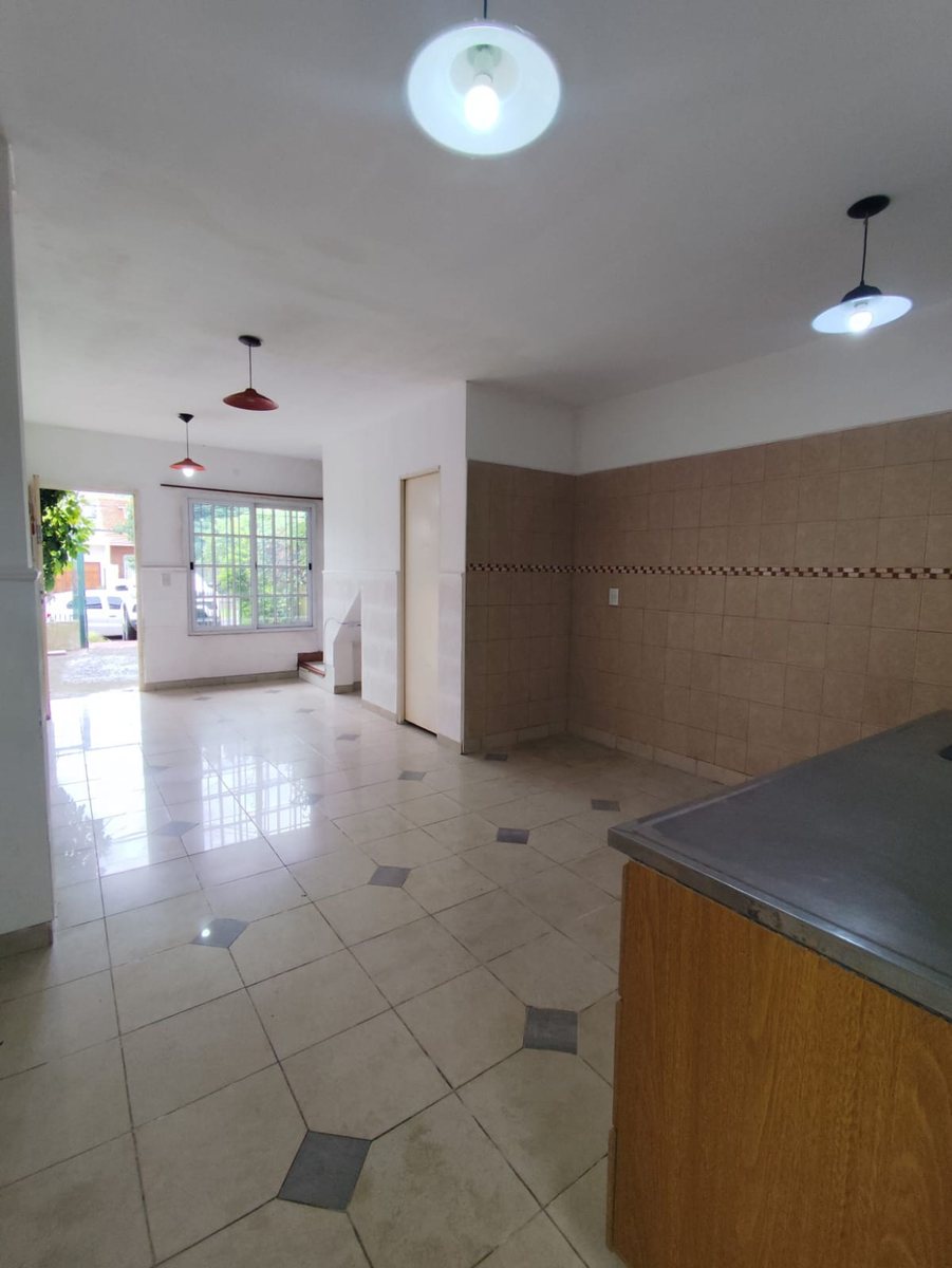 Foto 6 — VENTA DUPLEX QUILMES APTO CREDITO JARDIN Y COCHERA