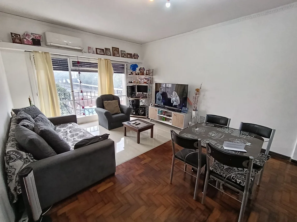Departamento de 4 ambientes en venta en Liniers, Cuzco 0, foto 2