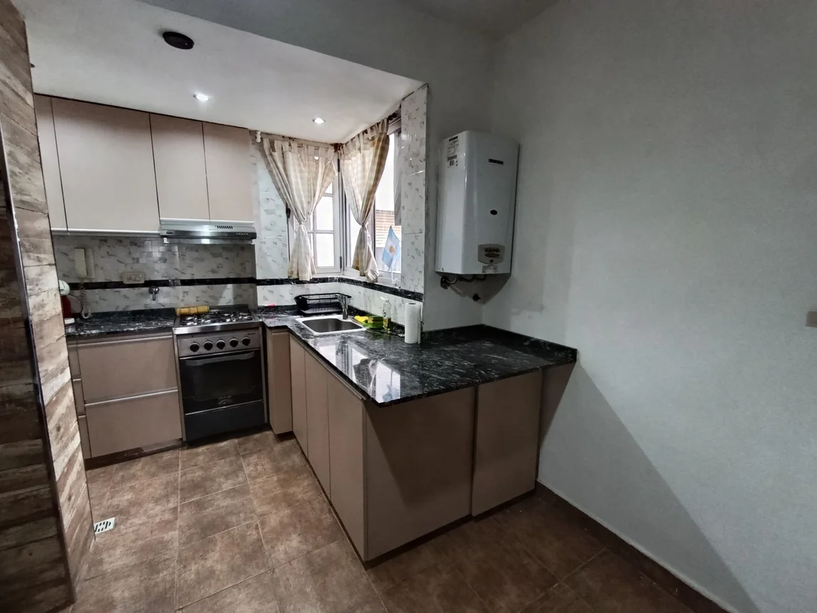 Departamento de 4 ambientes en venta en Liniers, Cuzco 0, foto 4