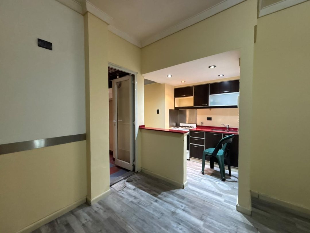 VENTA 2 AMBIENTES RECICLADO CON PATIO BARRACAS