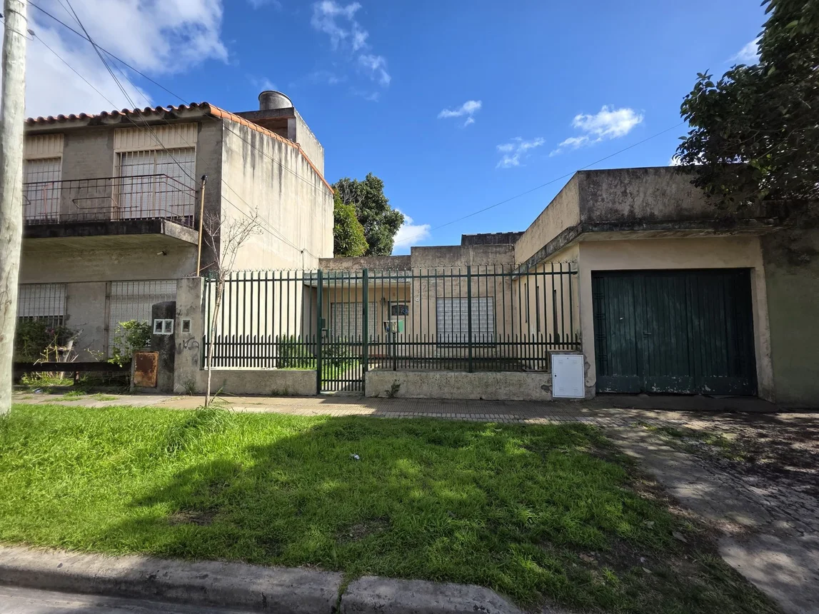 Casa de 3 ambientes en venta en Hurlingham, Mayor Victor Bergami 1300