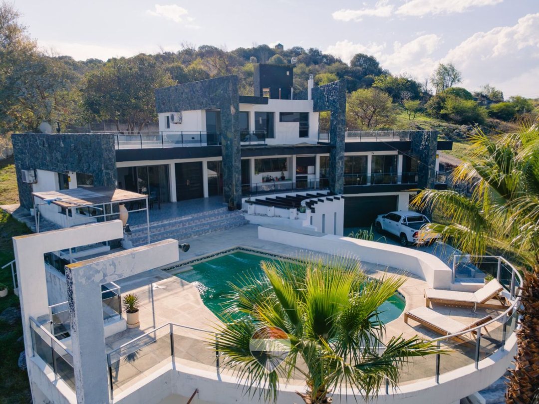 VENTA CASA 5 DORM C/PILETA, CARLOS PAZ, CORDOBA