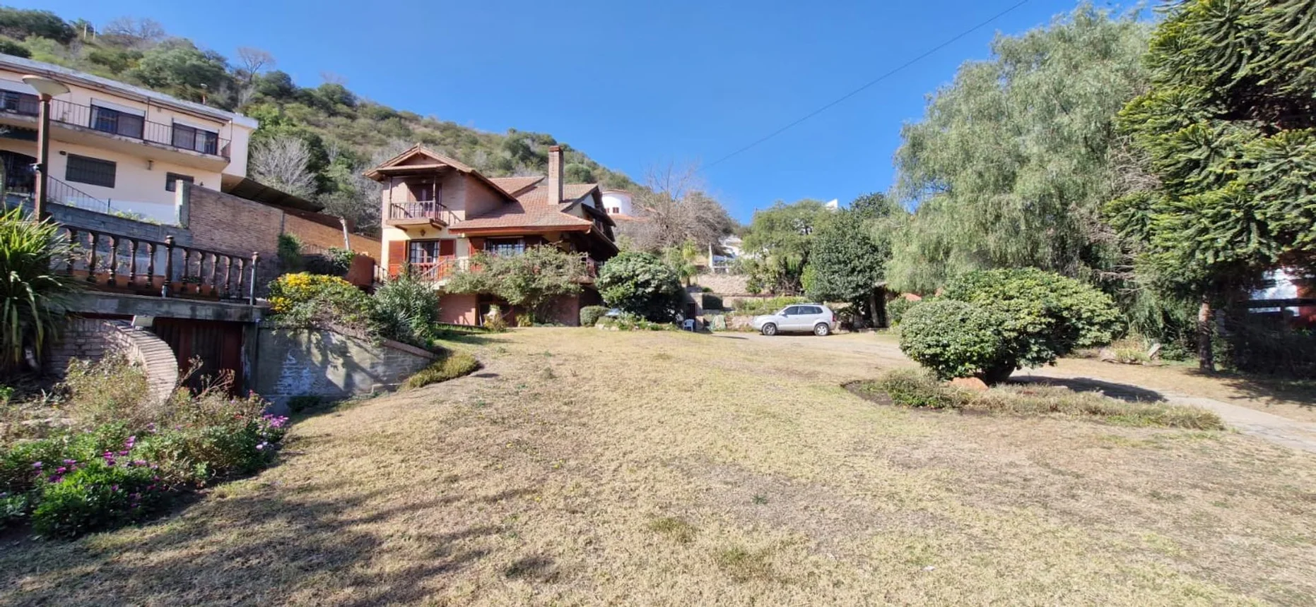 Casa de 15 ambientes en venta en Villa Carlos Paz, Roque Sáenz Peña 1900