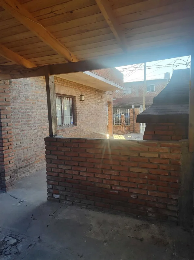 Casa de 4 ambientes en venta en Isidro Casanova, Asamblea 5500, foto 5