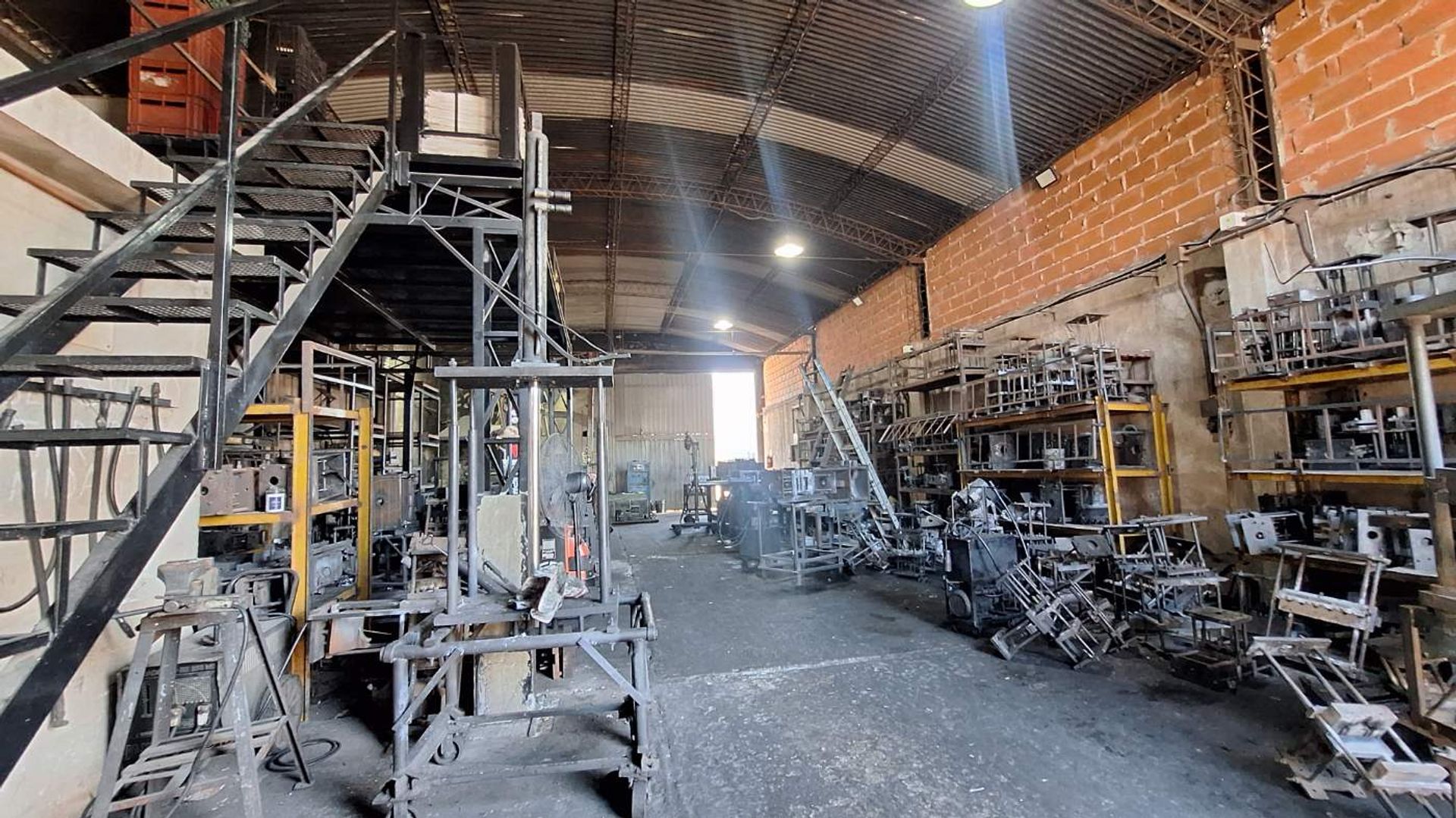 Foto 6 — VENTA GALPÓN DEPÓSITO TALLER MERLO SUR