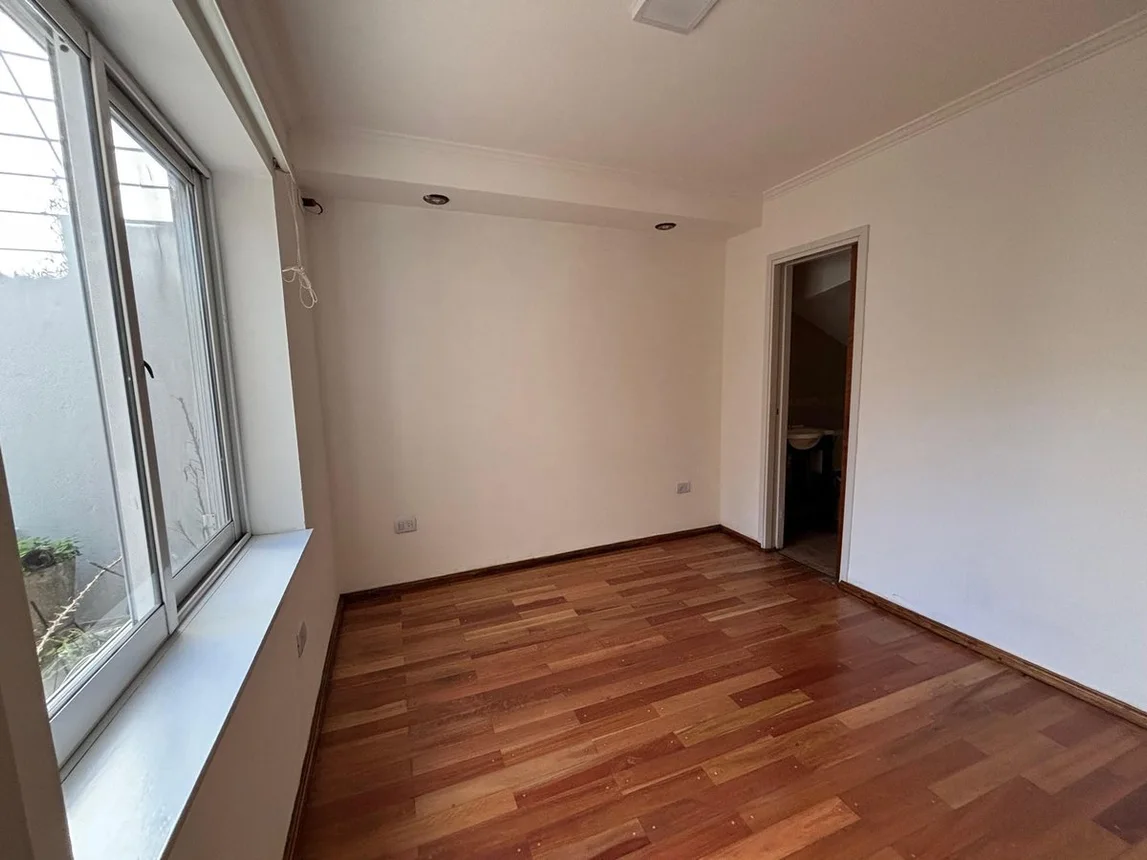 Casa 3 dormitorios - con cochera a 2 cuadras de bv, foto 1