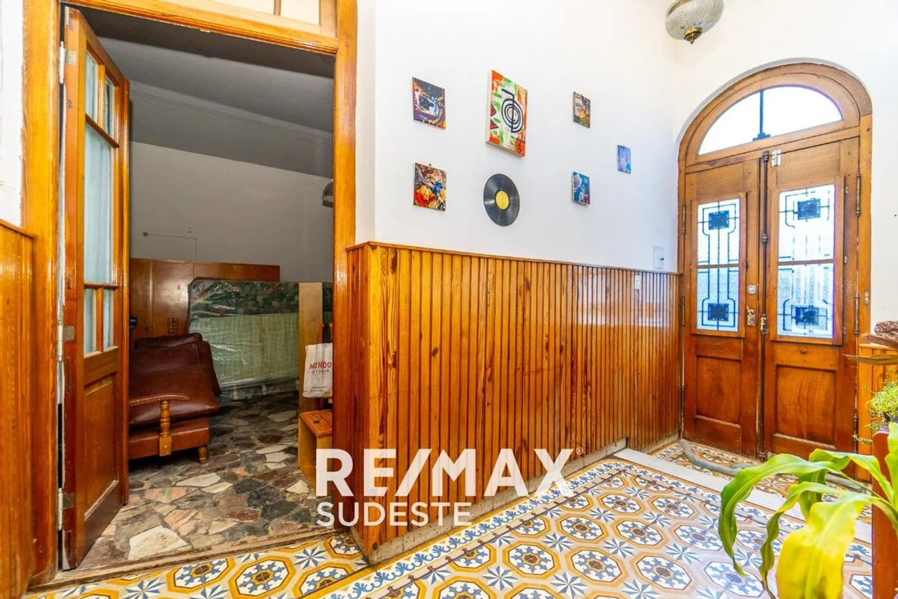 Casa de 6 ambientes en venta en Bahía Blanca, Chiclana 900, foto 2