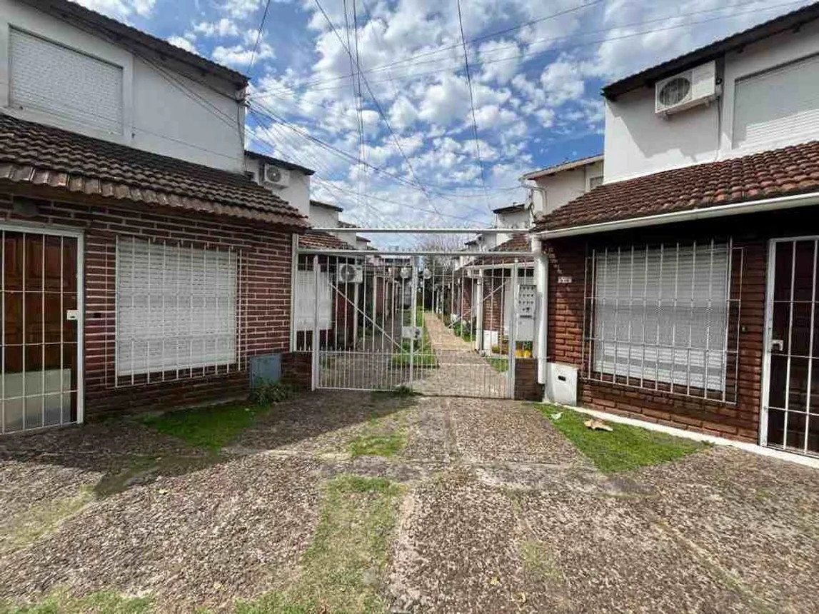 Dúplex de 2 ambientes en venta en Villa Luzuriaga, Entre Ríos 600