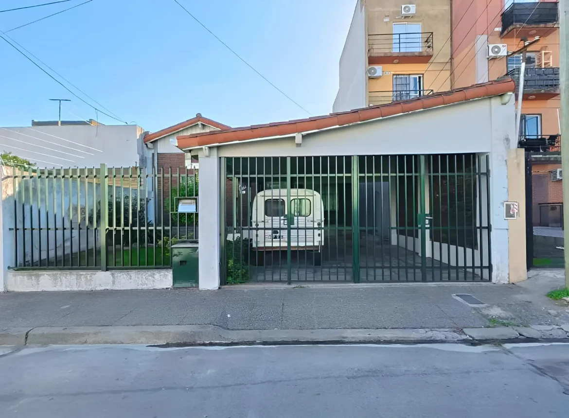 Casa en venta en Morón, foto 2