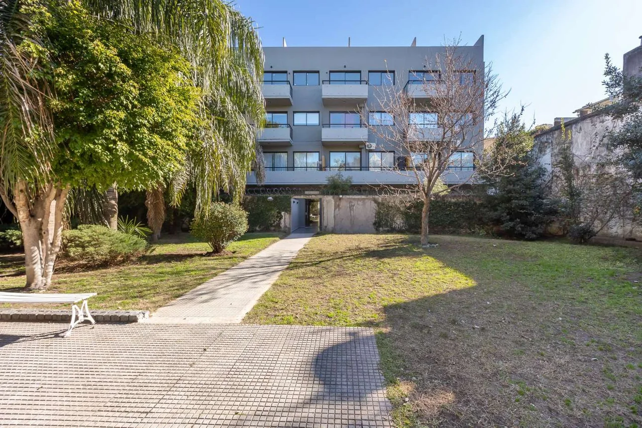 Departamento de 3 ambientes en venta en Monte Castro, Camarones 5000