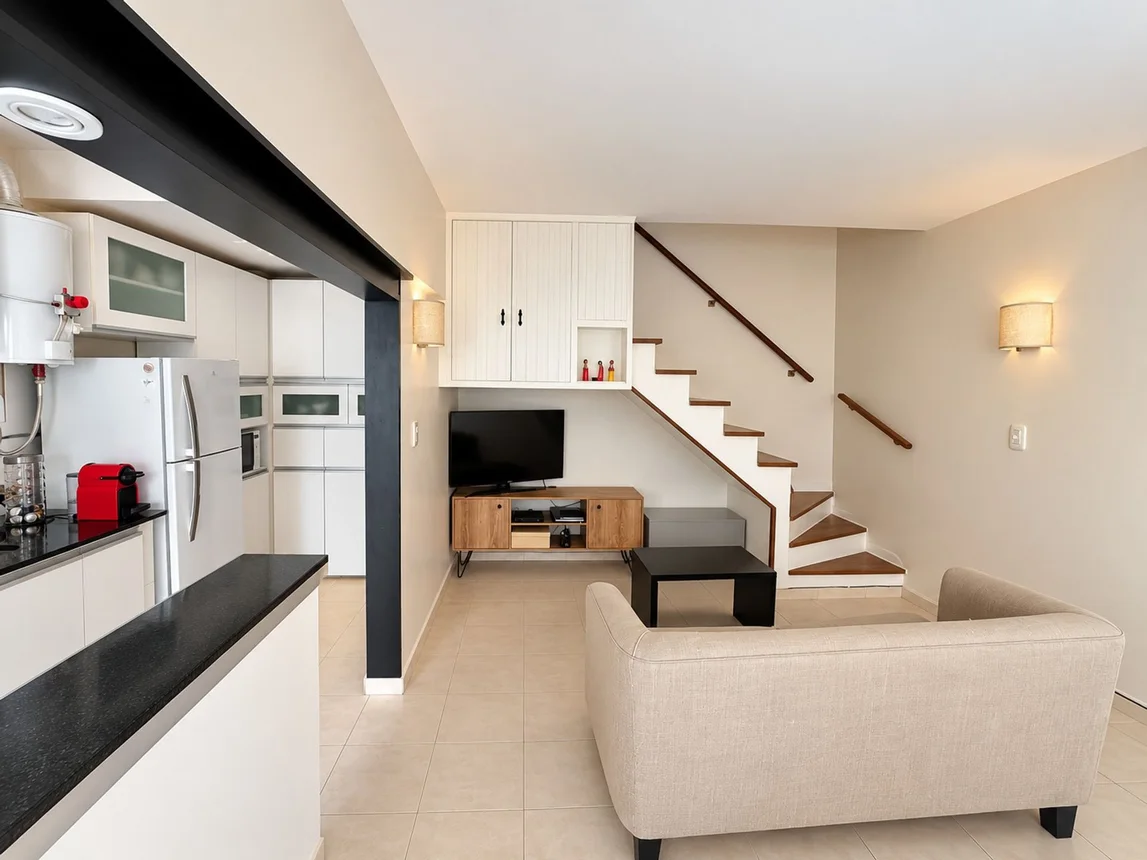 PH de 3 ambientes en venta en La Plata, Calle 68 Entre 23 y 24 1400